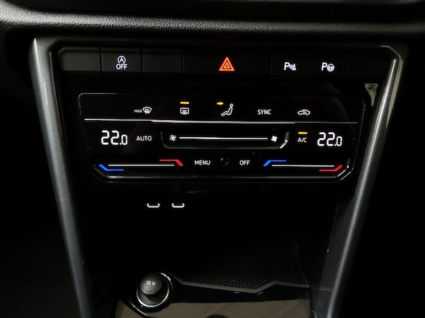Used Volkswagen T-Roc 2024 for sale - 75338561: Photo 13