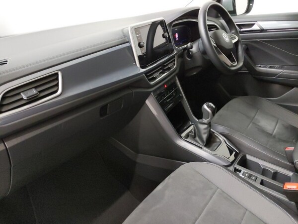 Used Volkswagen T-Roc 2024 for sale - 75338561: Photo 5