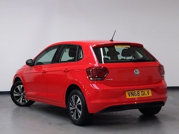 Used Volkswagen Polo 2018 for sale - 76492968: Photo
