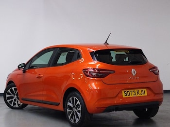 Used Renault Clio 2023 for sale - 76116364: Photo 3