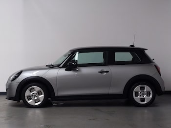 Used MINI Cooper 2025 for sale - 79020311: Photo