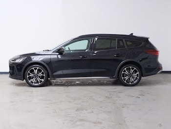 Used Ford Focus 2023 for sale - 78594952: Photo
