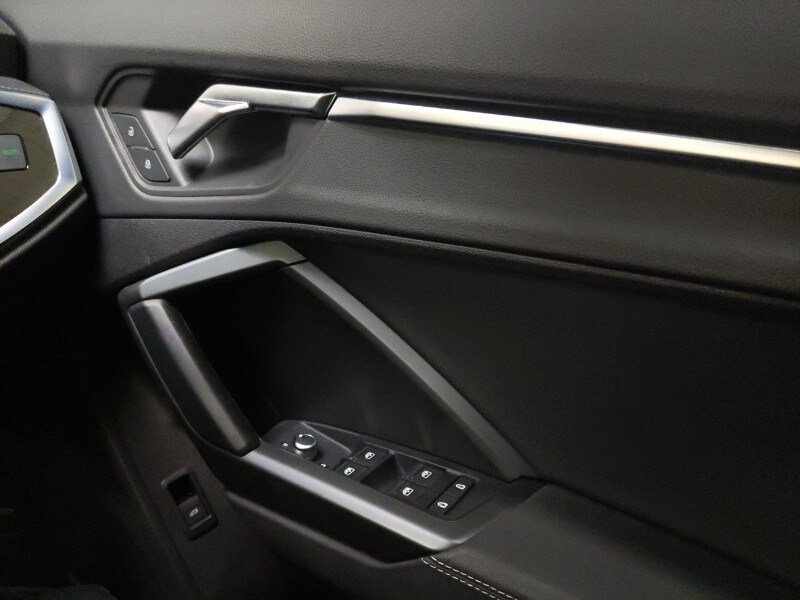 Used Audi Q3 2019 for sale - 76289276: Photo 19