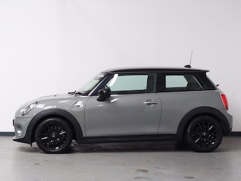 Used MINI Hatch 2019 for sale - 78647419: Photo