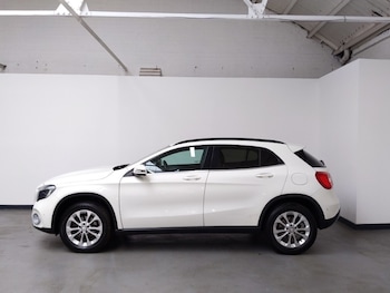 Used Mercedes-Benz GLA 2017 for sale - 79200983: Photo