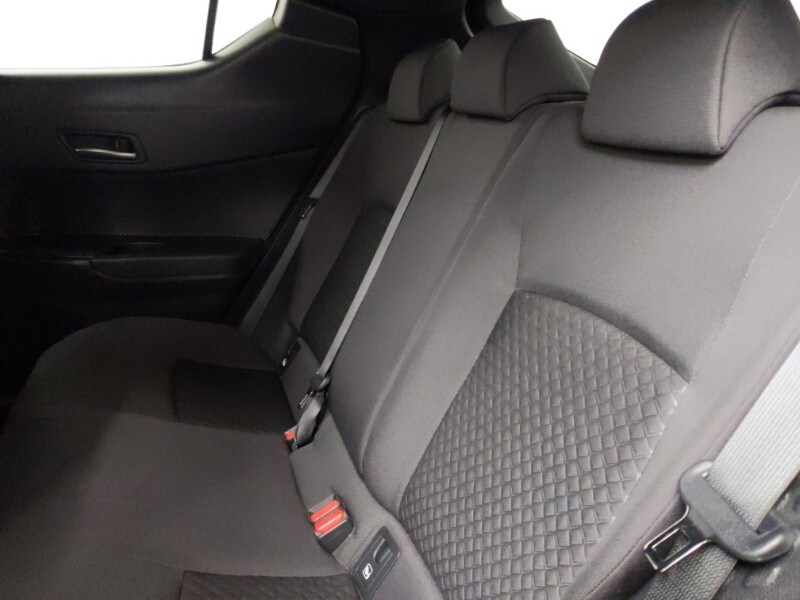 Used Toyota C-HR 2023 for sale - 77815550: Photo 6