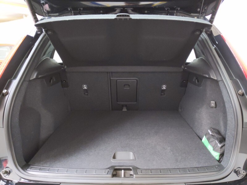 Used Volvo XC40 2022 for sale - 78218703: Photo 8