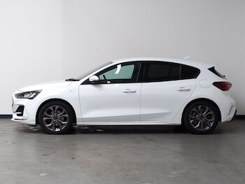 Used Ford Focus 2023 for sale - 78440568: Photo