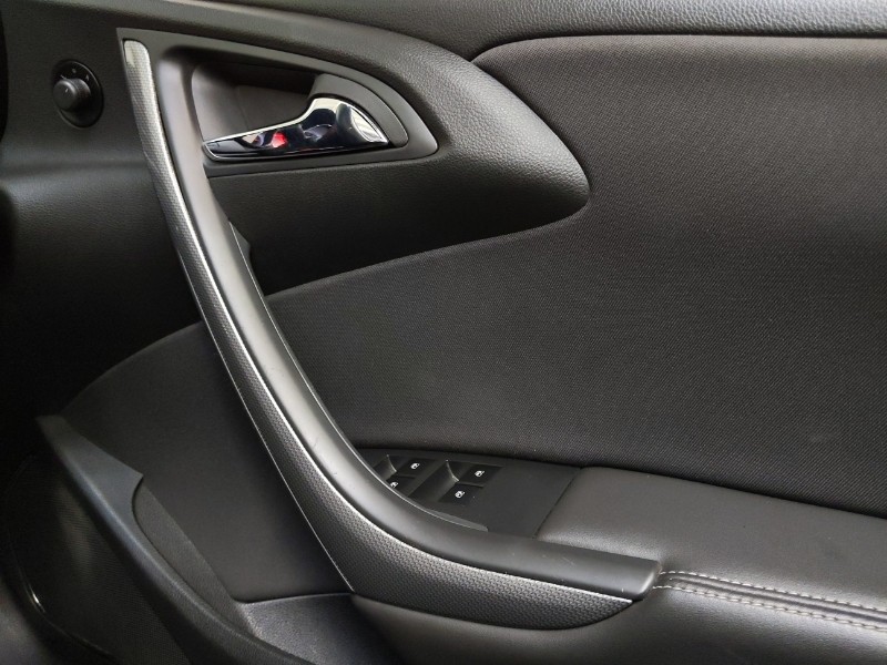 Used Vauxhall Cascada 2013 for sale - 76639363: Photo 16