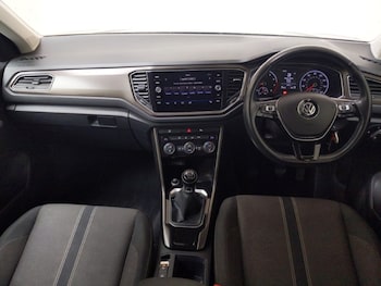 Used Volkswagen T-Roc 2018 for sale - 78983402: Photo