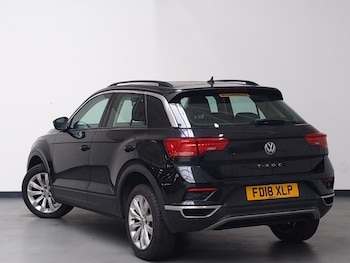 Used Volkswagen T-Roc 2018 for sale - 78983402: Photo
