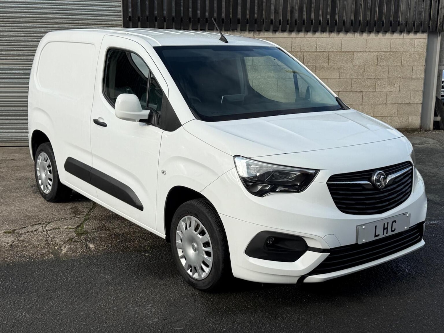 Used Vauxhall Combo 2021 for sale - 76806972: Photo 1