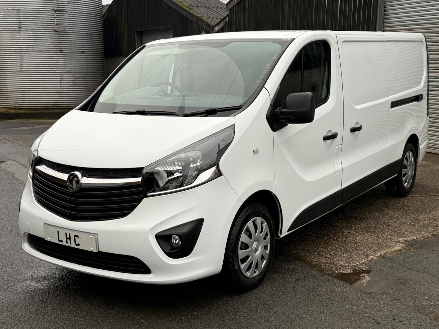 Used Vauxhall Vivaro 2018 for sale - 77459905: Photo 3
