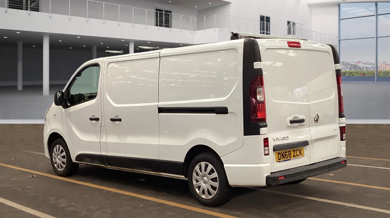 Used Vauxhall Vivaro 2018 for sale - 77271036: Photo 3
