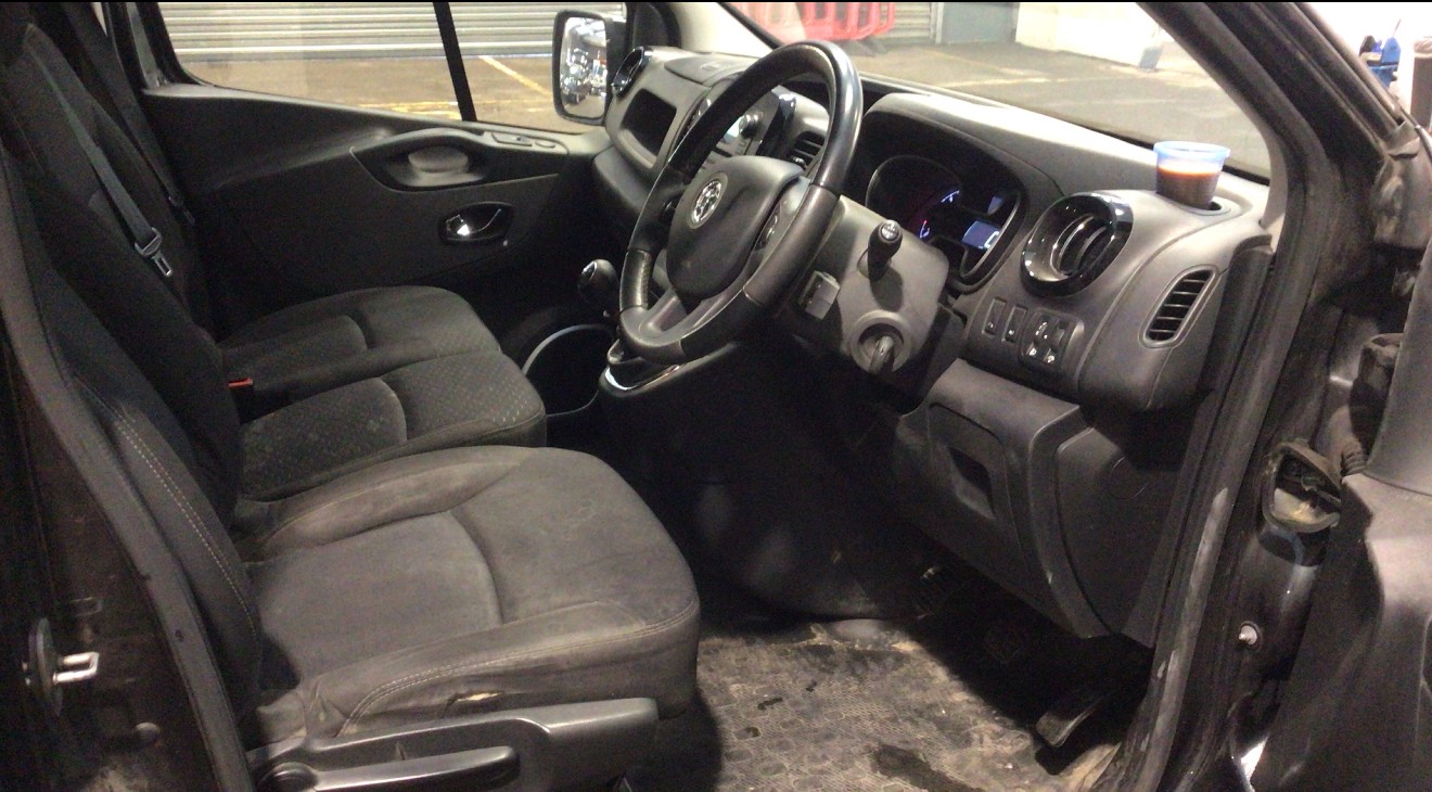 Used Vauxhall Vivaro 2017 for sale - 77398361: Photo 4