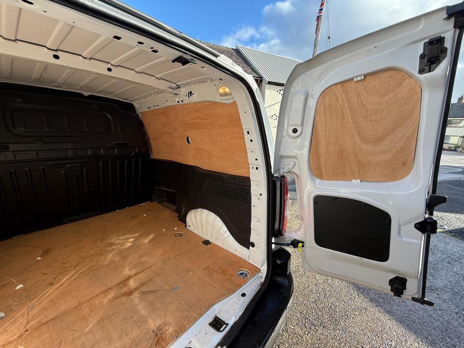 Used Vauxhall Combo 2024 for sale - 76806973: Photo 30