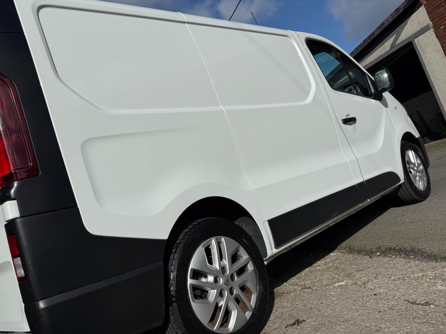 Used Renault Trafic 2017 for sale - 77901259: Photo 14