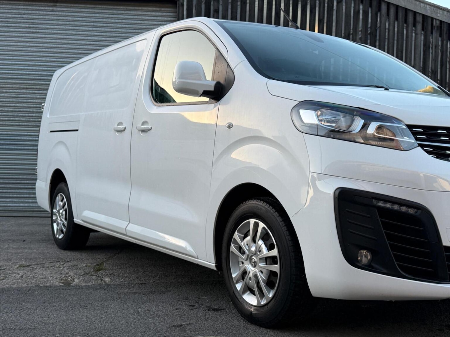 Used Vauxhall Vivaro 2020 for sale - 76806968: Photo 2