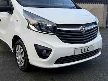 Used Vauxhall Vivaro 2018 for sale - 77107739: Photo