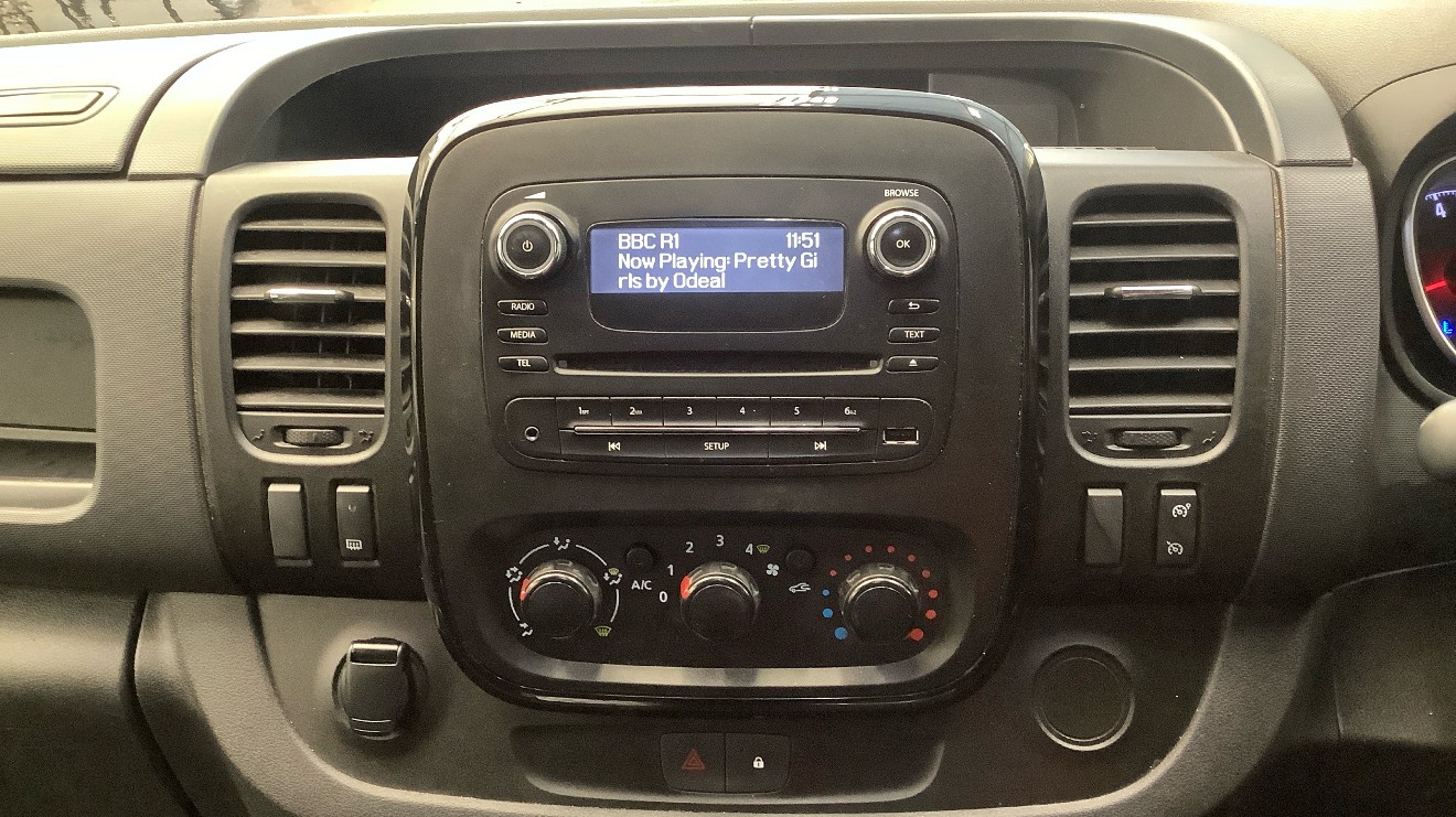 Used Vauxhall Vivaro 2019 for sale - 77240297: Photo 7