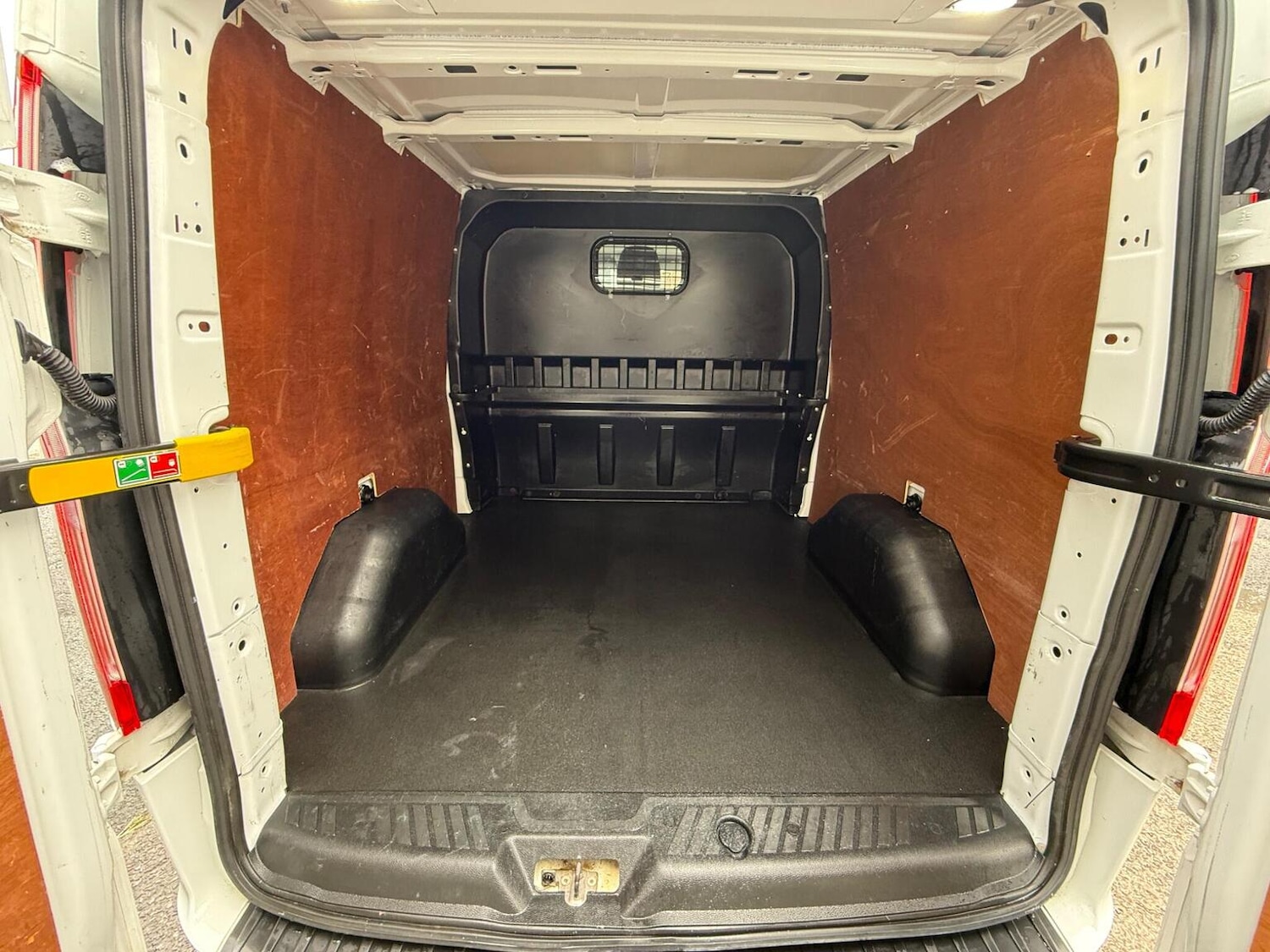 Used Ford Transit Custom 2022 for sale - 76806974: Photo 31