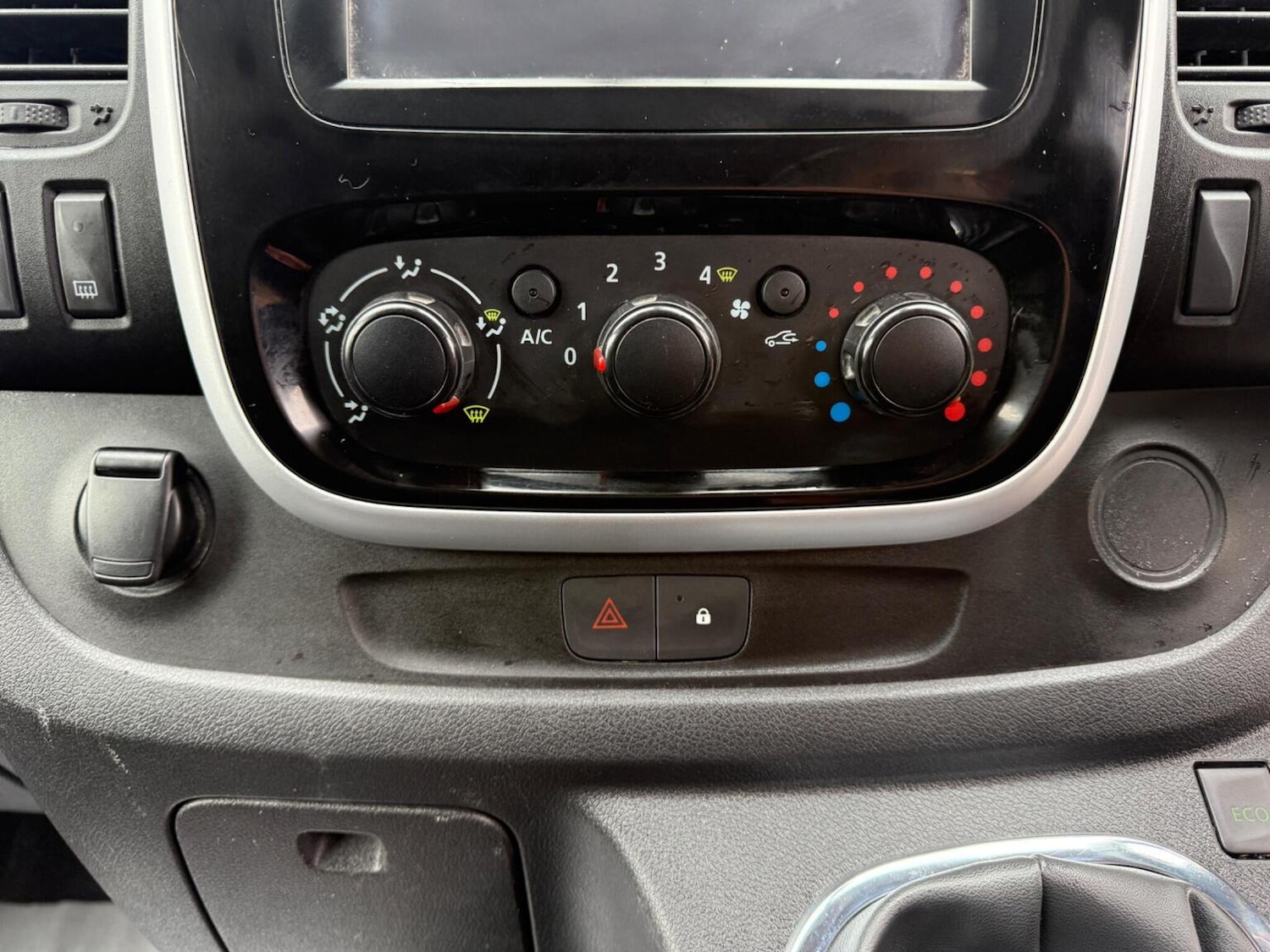 Used Renault Trafic 2018 for sale - 77400004: Photo 29