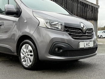 Used Renault Trafic 2018 for sale - 77400004: Photo