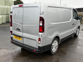 Used Renault Trafic 2018 for sale - 77792872: Photo