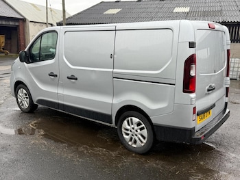 Used Renault Trafic 2018 for sale - 77792872: Photo