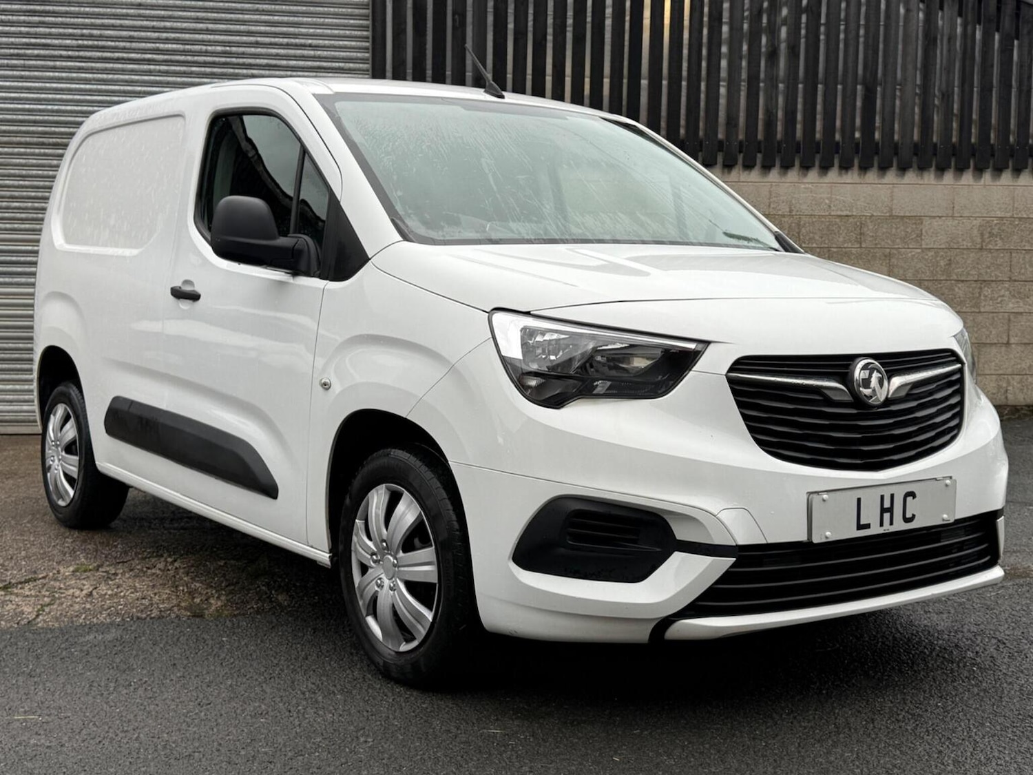 Used Vauxhall Combo 2019 for sale - 76806969: Photo 2