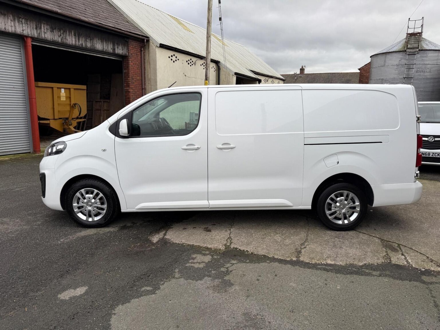 Used Vauxhall Vivaro 2020 for sale - 77357386: Photo 10