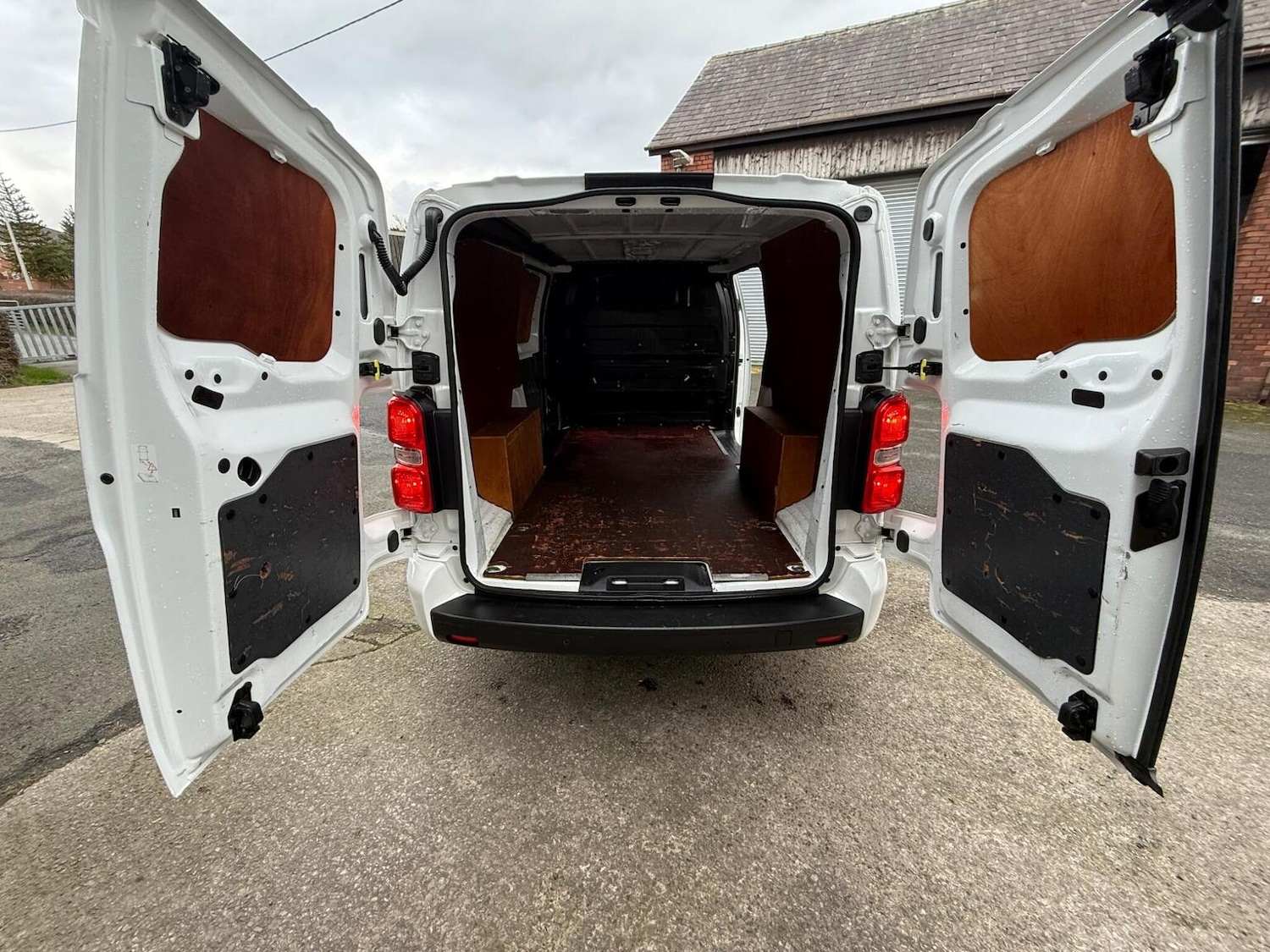 Used Vauxhall Vivaro 2020 for sale - 77357386: Photo 40