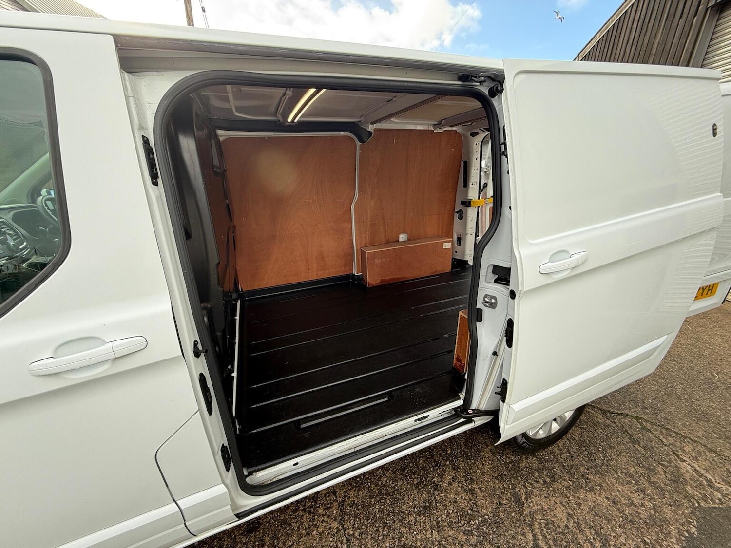 Used Ford Transit Custom 2022 for sale - 76806981: Photo 36