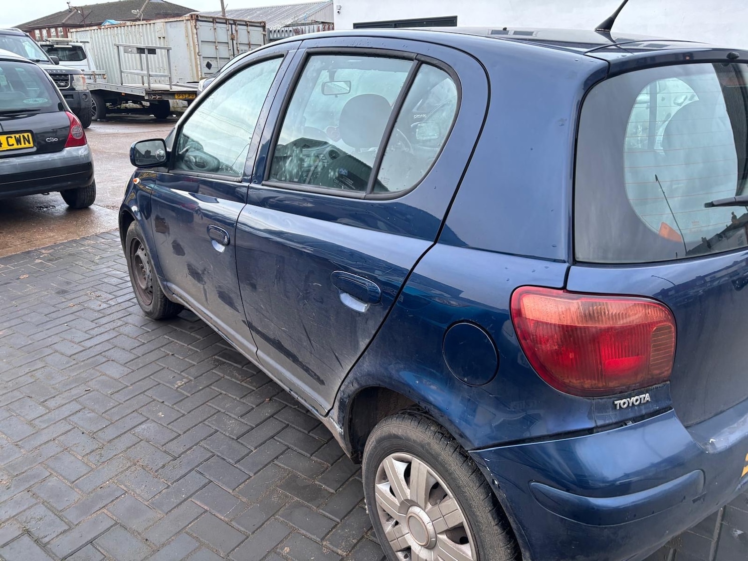 Used Toyota Yaris 2004 for sale - 77395648: Photo 5