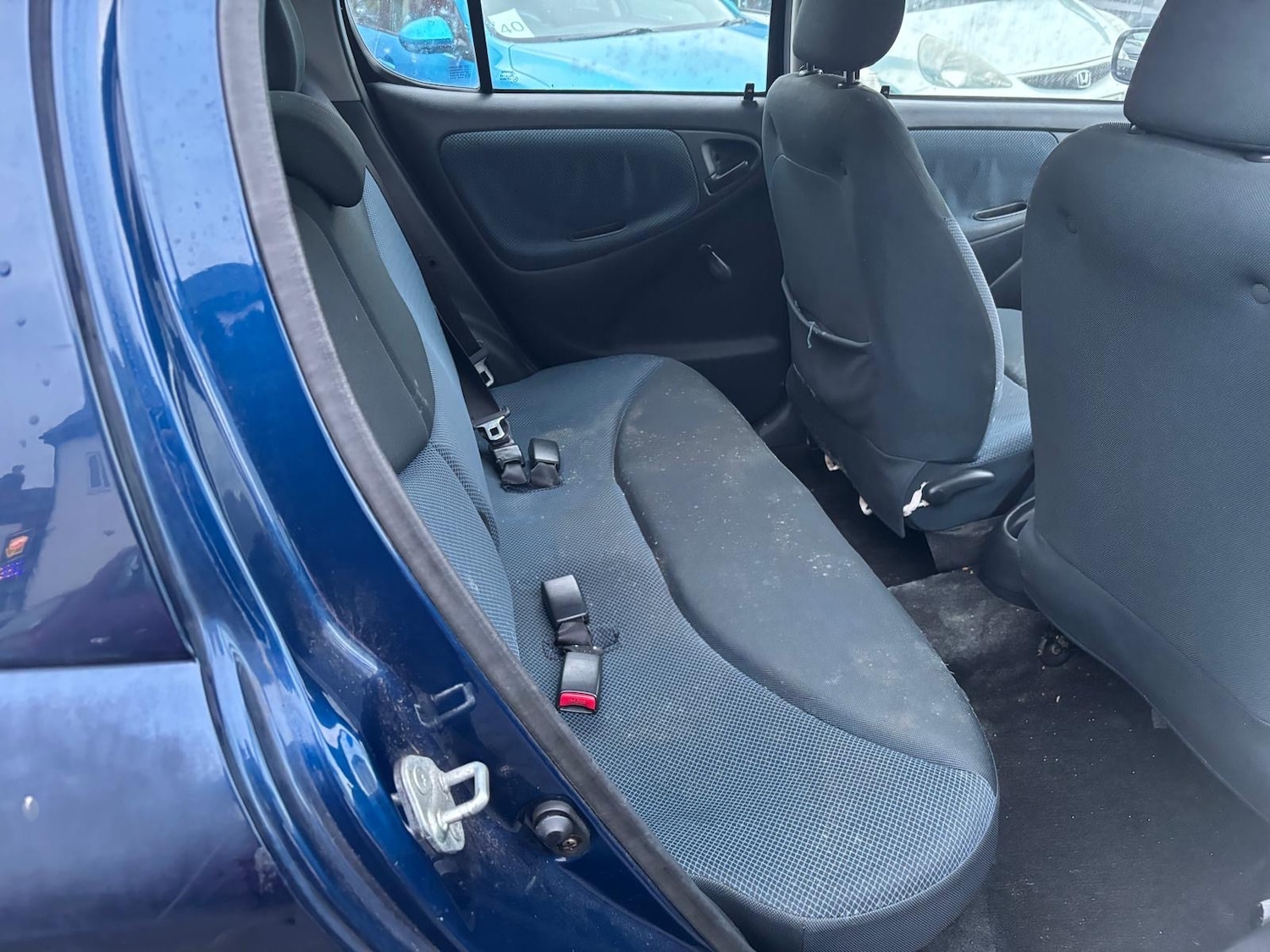 Used Toyota Yaris 2004 for sale - 77395648: Photo 6