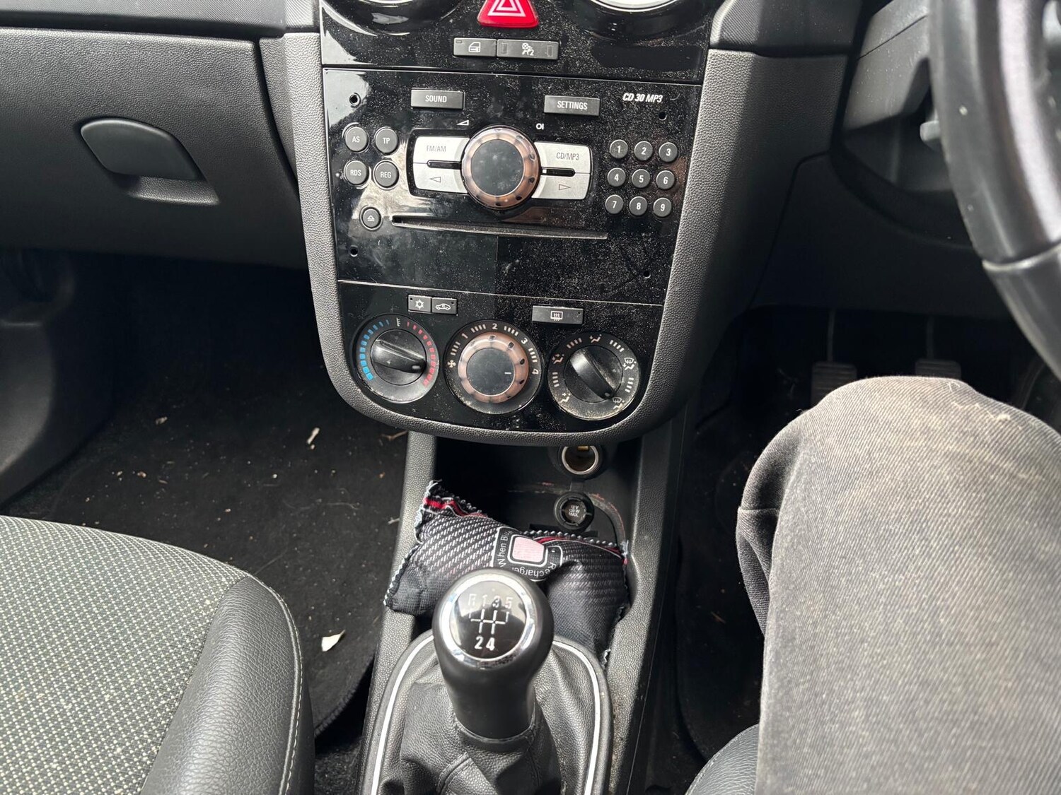 Used Vauxhall Corsa 2009 for sale - 77370896: Photo 9