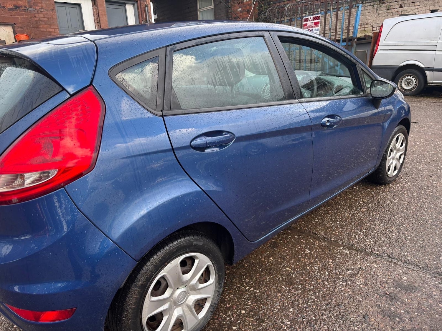 Used Ford Fiesta 2009 for sale - 77477014: Photo 4