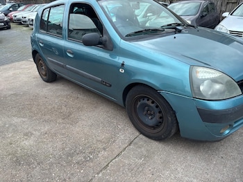 Used Renault Clio 2004 for sale - 77679724: Photo