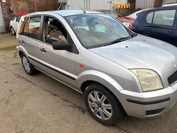 2005 (05) - 1.6 3 5dr Auto