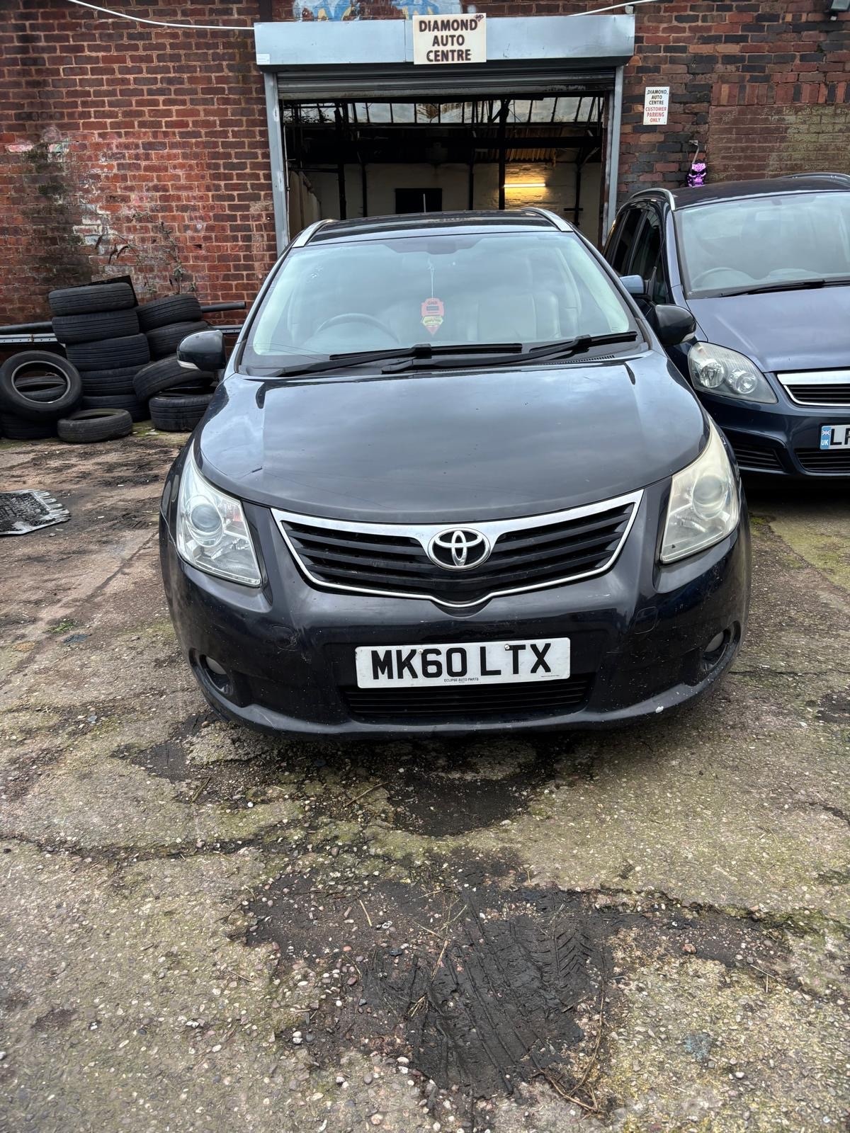 Used Toyota Avensis 2010 for sale - 77370871: Photo 2