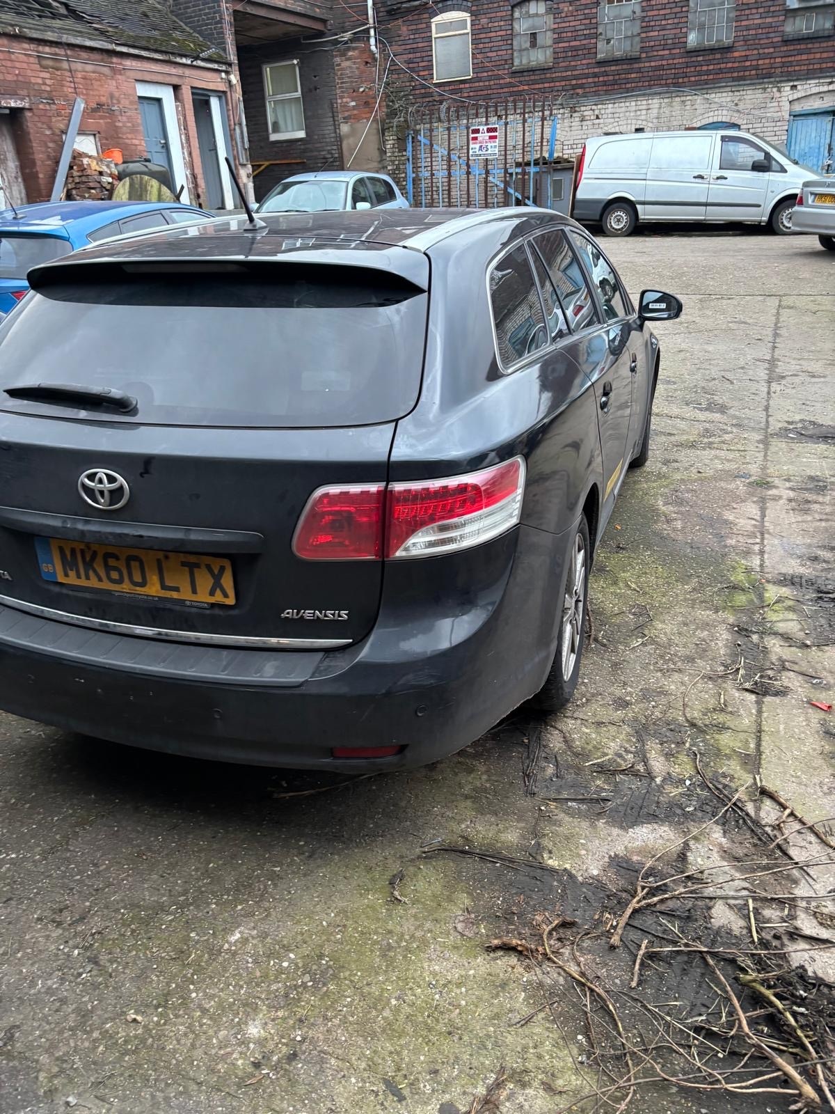 Used Toyota Avensis 2010 for sale - 77370871: Photo 4