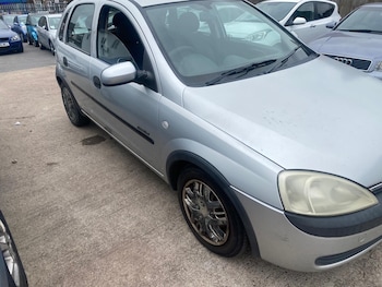 Used Vauxhall Corsa 2002 for sale - 77356991: Photo