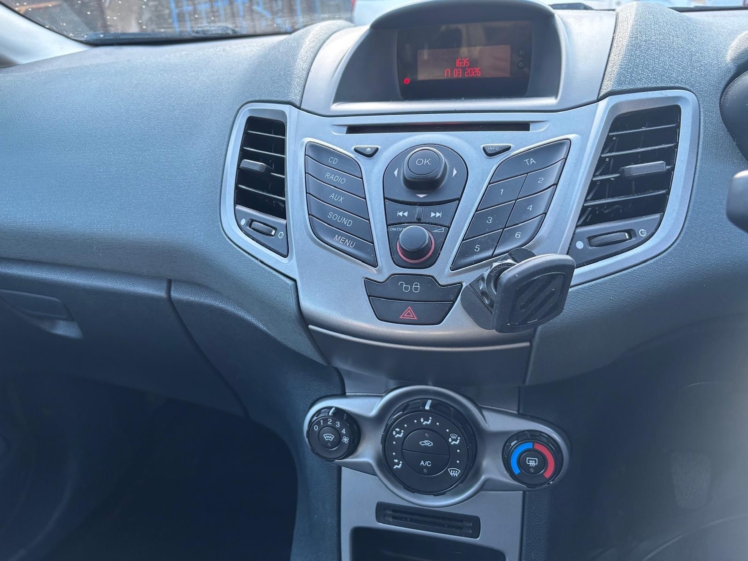 Used Ford Fiesta 2009 for sale - 77921780: Photo 9