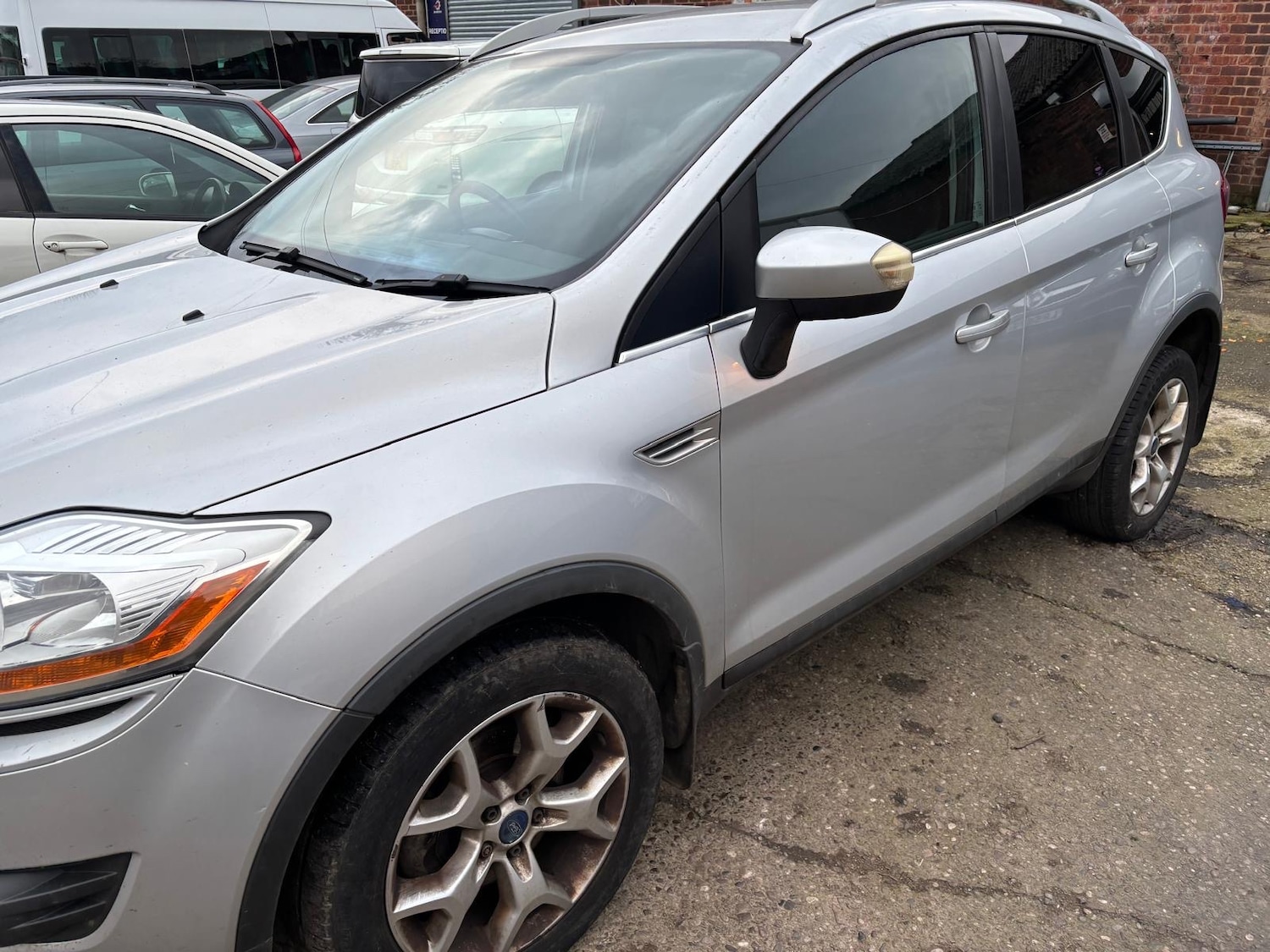 Used Ford Kuga 2011 for sale - 77370874: Photo 3