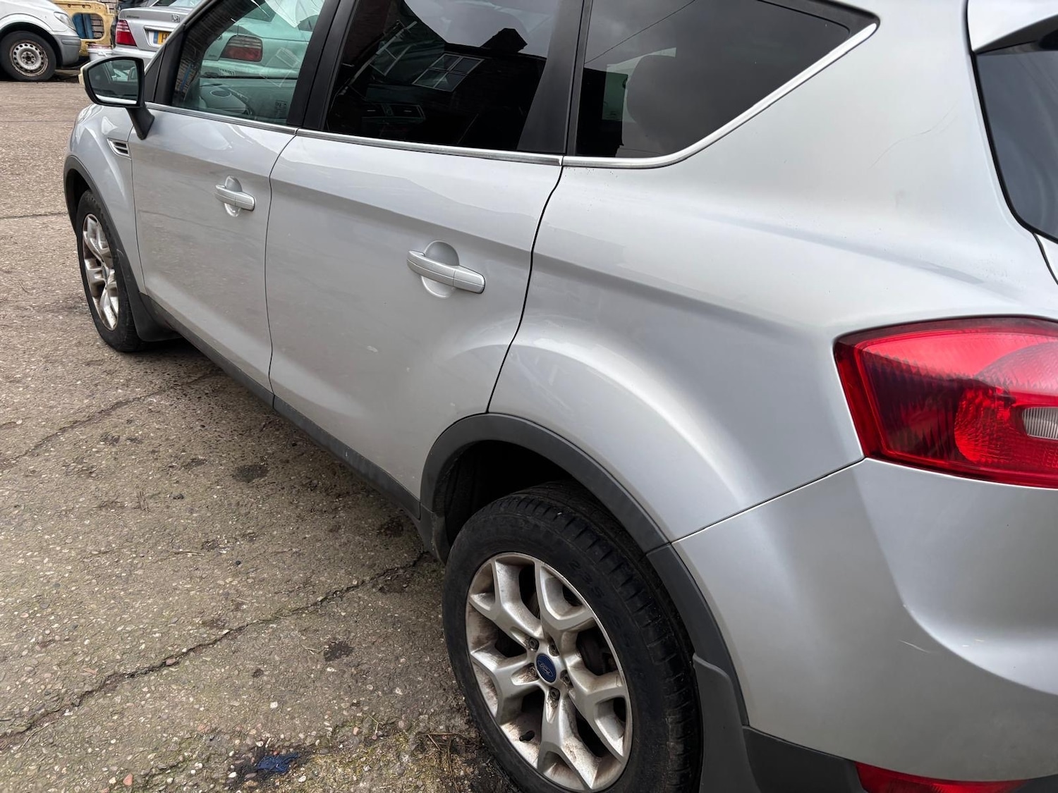 Used Ford Kuga 2011 for sale - 77370874: Photo 6