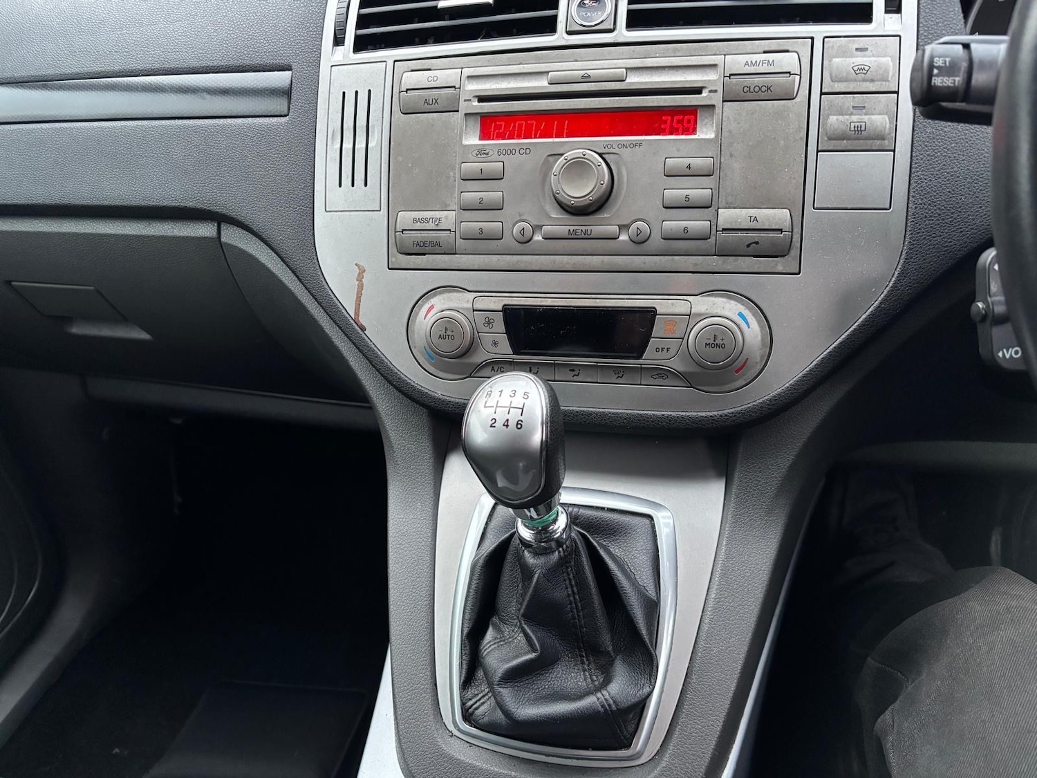 Used Ford Kuga 2011 for sale - 77370874: Photo 9