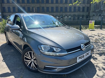 Used Volkswagen Golf 2018 for sale - 79152574: Photo
