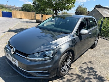 Used Volkswagen Golf 2018 for sale - 79152574: Photo