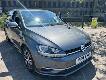 Used Volkswagen Golf 2018 for sale - 79152574: Photo