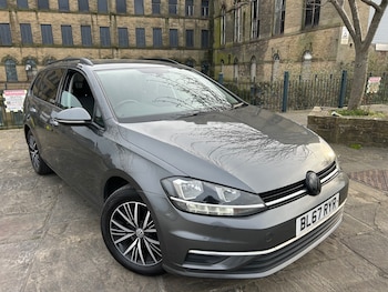 Used Volkswagen Golf 2017 for sale - 79042944: Photo